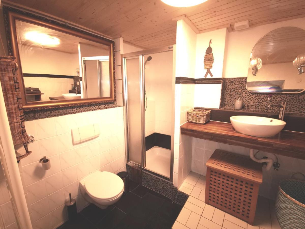 Mooi Ruim Appartement In Antieke Stadsboerderij Schönecken エクステリア 写真